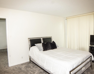 3301 Nw 47th Terrace - Photo Thumbnail 5
