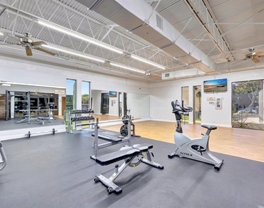 3301 Nw 47th Terrace - Photo Thumbnail 21