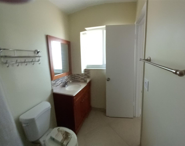 2100 Ne 38th Street - Photo Thumbnail 8