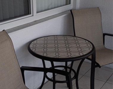 2100 Ne 38th Street - Photo Thumbnail 2