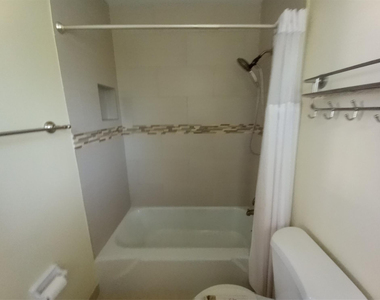 2100 Ne 38th Street - Photo Thumbnail 10