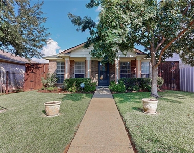 2336 Summit Lane - Photo Thumbnail 1