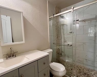 2336 Summit Lane - Photo Thumbnail 4
