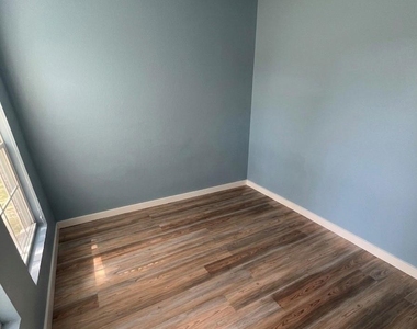 2336 Summit Lane - Photo Thumbnail 5