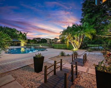 11771 Littlestone Court - Photo Thumbnail 5