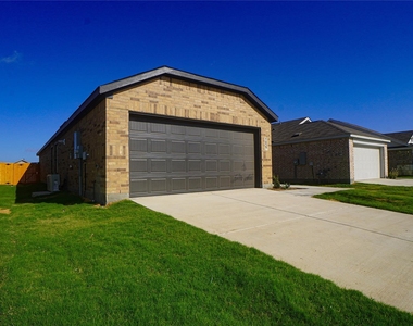 1827 Sanderling Street - Photo Thumbnail 2
