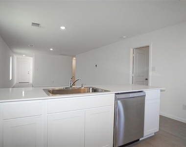 1827 Sanderling Street - Photo Thumbnail 10