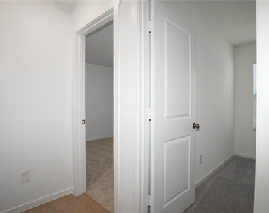 1827 Sanderling Street - Photo Thumbnail 21
