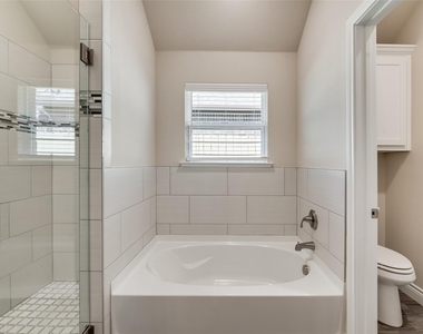 8102 Grant Lane - Photo Thumbnail 18