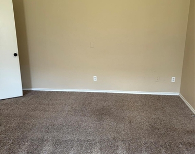 3912 Bandera Drive - Photo Thumbnail 21