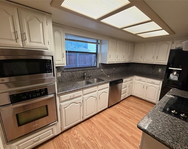 3912 Bandera Drive - Photo Thumbnail 3