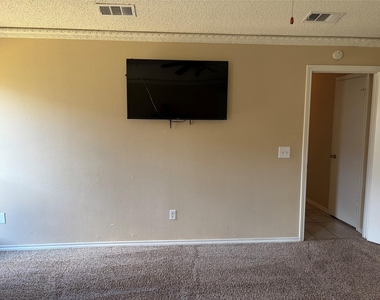 3912 Bandera Drive - Photo Thumbnail 11