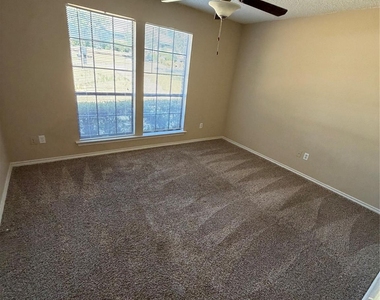 3912 Bandera Drive - Photo Thumbnail 16