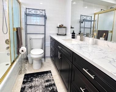 427 Golden Isles Drive - Photo Thumbnail 7