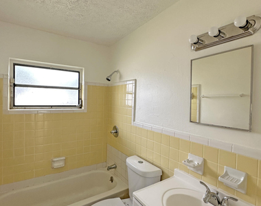 1107 N 21st Street - Photo Thumbnail 6