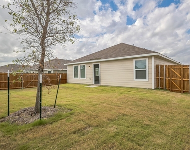 7904 Thornton Drive - Photo Thumbnail 36