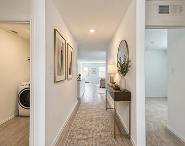 7904 Thornton Drive - Photo Thumbnail 4