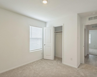7904 Thornton Drive - Photo Thumbnail 19