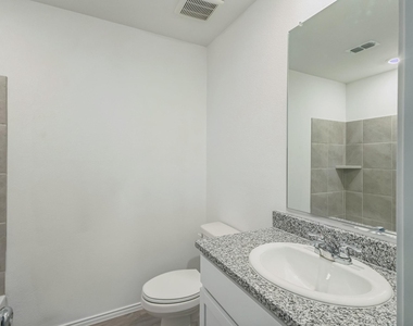 7904 Thornton Drive - Photo Thumbnail 28