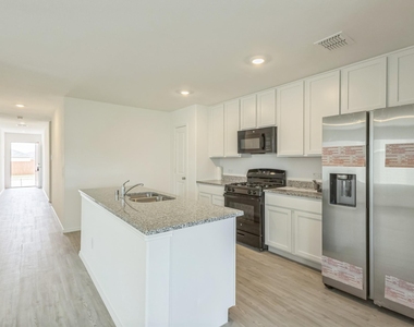 7904 Thornton Drive - Photo Thumbnail 7