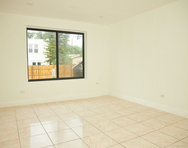 25 Ne 43rd Street - Photo Thumbnail 11