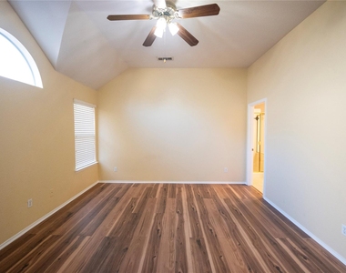 5521 Riverview Drive - Photo Thumbnail 17