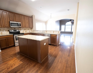 5521 Riverview Drive - Photo Thumbnail 8