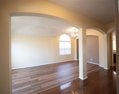 5521 Riverview Drive - Photo Thumbnail 3