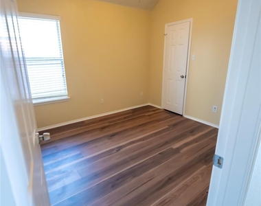 5521 Riverview Drive - Photo Thumbnail 25