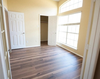 5521 Riverview Drive - Photo Thumbnail 27