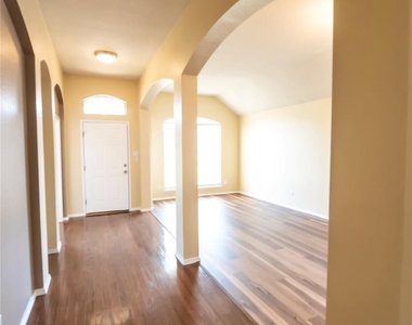 5521 Riverview Drive - Photo Thumbnail 2