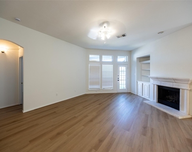 5708 Bedford Lane - Photo Thumbnail 5