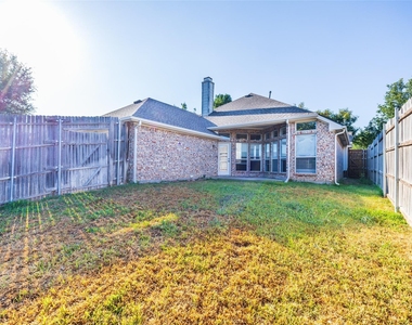 5708 Bedford Lane - Photo Thumbnail 26