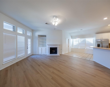 5708 Bedford Lane - Photo Thumbnail 4