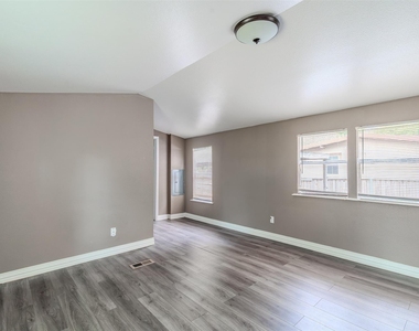 5641 Kimber Lane - Photo Thumbnail 13