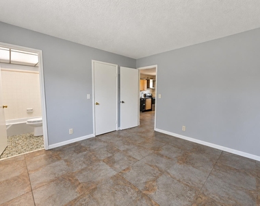 220 Lucerne Avenue - Photo Thumbnail 10