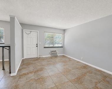 220 Lucerne Avenue - Photo Thumbnail 6