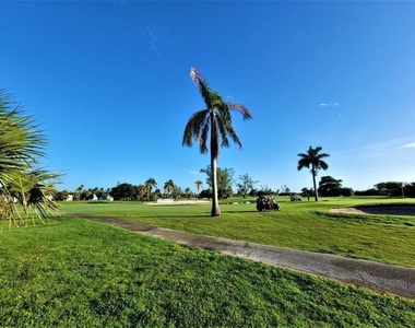 220 Lucerne Avenue - Photo Thumbnail 17