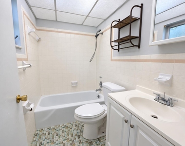 220 Lucerne Avenue - Photo Thumbnail 12