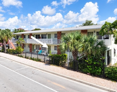 220 Lucerne Avenue - Photo Thumbnail 1
