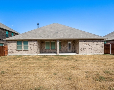 7322 Farmhouse Drive - Photo Thumbnail 24