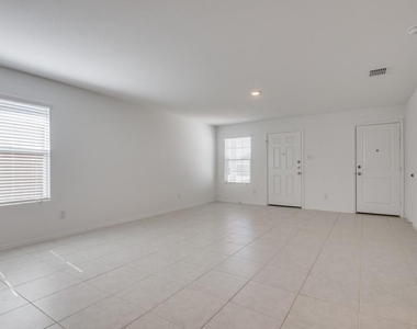 7516 Larson Lane - Photo Thumbnail 9