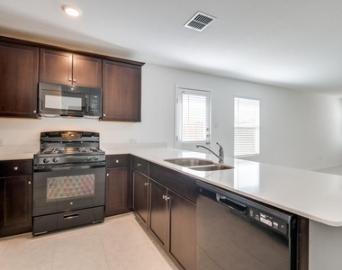7516 Larson Lane - Photo Thumbnail 7