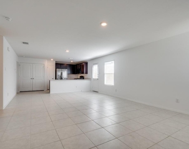 7516 Larson Lane - Photo Thumbnail 3
