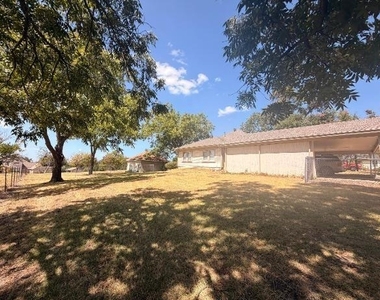 310 W Church Street - Photo Thumbnail 22