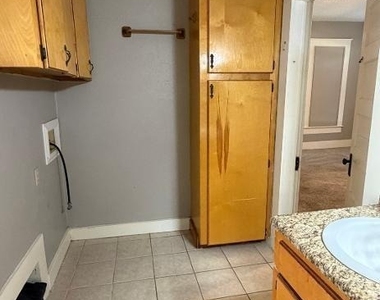 310 W Church Street - Photo Thumbnail 16