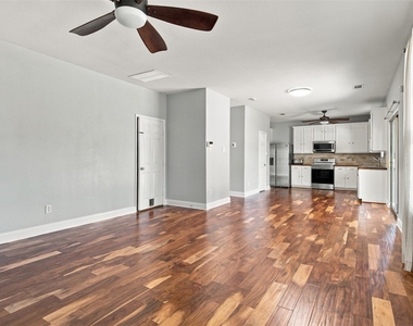 2419 Pheasant Run - Photo Thumbnail 10