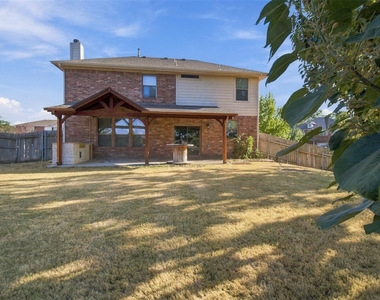 2419 Pheasant Run - Photo Thumbnail 4