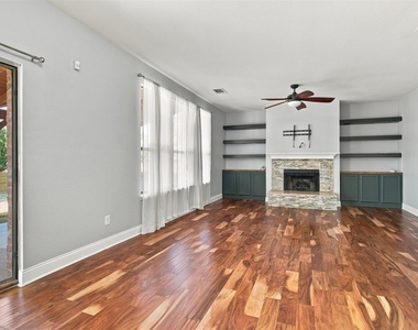 2419 Pheasant Run - Photo Thumbnail 9