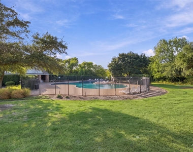 2419 Pheasant Run - Photo Thumbnail 27